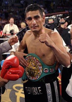   (Erik Morales)